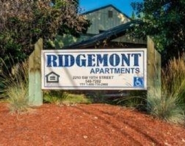 2210 Sw 19th St - Photo Thumbnail 13