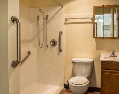 2210 Sw 19th St - Photo Thumbnail 7