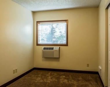 2210 Sw 19th St - Photo Thumbnail 8