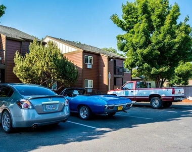 2210 Sw 19th St - Photo Thumbnail 5