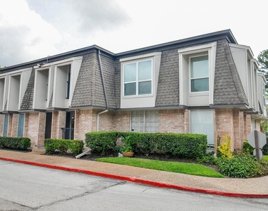 12633 Memorial Drive - Photo Thumbnail 16