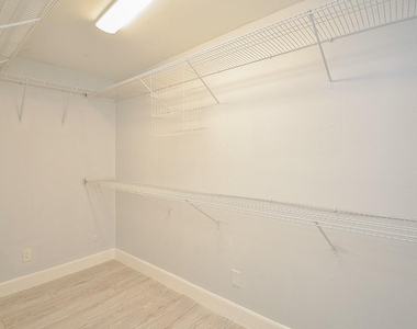 12633 Memorial Drive - Photo Thumbnail 14