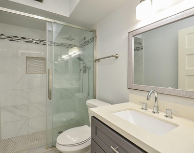 12633 Memorial Drive - Photo Thumbnail 10