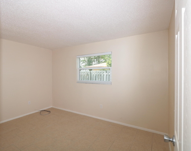 243 Ocean View Lane - Photo Thumbnail 15