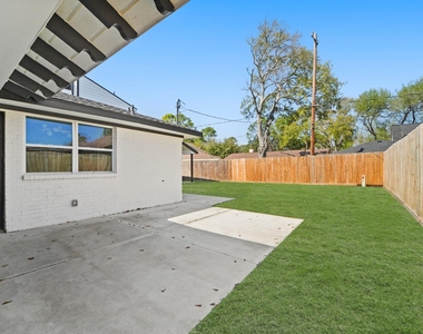 10722 Lynbrook Drive - Photo Thumbnail 29