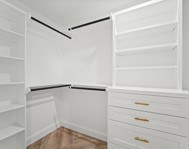 10722 Lynbrook Drive - Photo Thumbnail 26