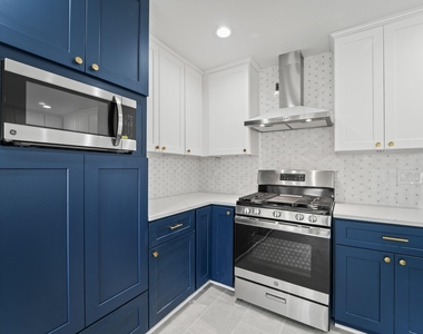 10722 Lynbrook Drive - Photo Thumbnail 12