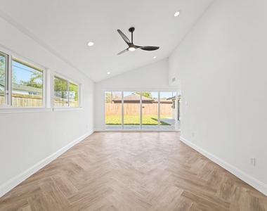 10722 Lynbrook Drive - Photo Thumbnail 23