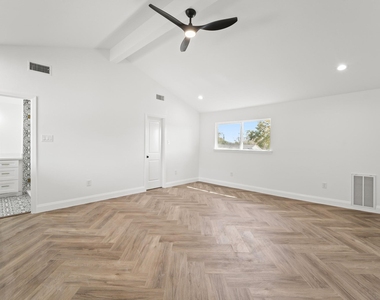10722 Lynbrook Drive - Photo Thumbnail 24
