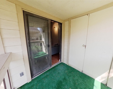 1881 Bering Drive - Photo Thumbnail 22