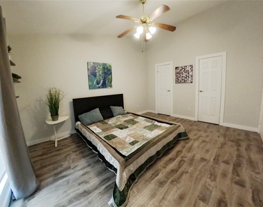 1881 Bering Drive - Photo Thumbnail 24