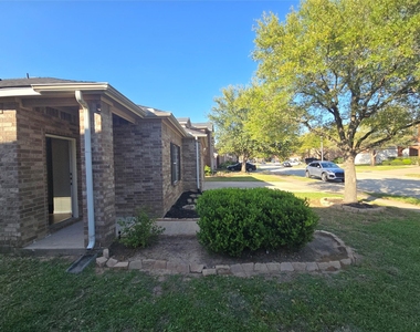 6702 Castle Terrace Court - Photo Thumbnail 2