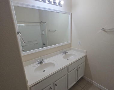 6702 Castle Terrace Court - Photo Thumbnail 6