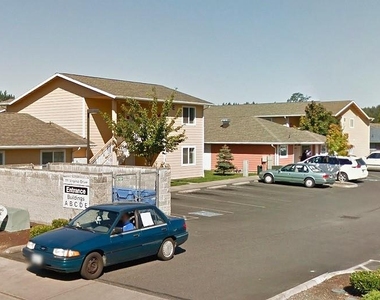 111 Virginia Drive - Photo Thumbnail 4