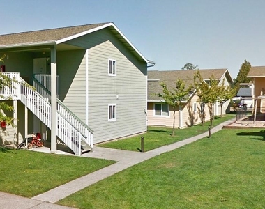 111 Virginia Drive - Photo Thumbnail 2