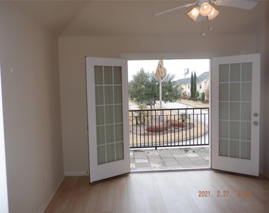 1903 Spring Cedar Lane - Photo Thumbnail 14