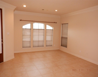1903 Spring Cedar Lane - Photo Thumbnail 3