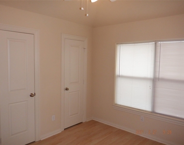 1903 Spring Cedar Lane - Photo Thumbnail 11