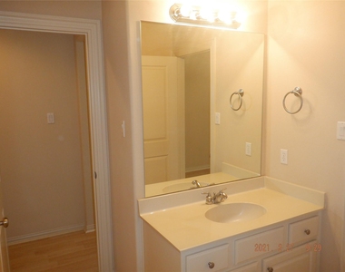 1903 Spring Cedar Lane - Photo Thumbnail 13