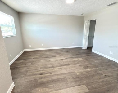 8443 N Grady Avenue - Photo Thumbnail 20