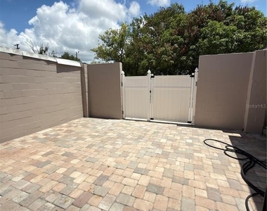 8443 N Grady Avenue - Photo Thumbnail 28