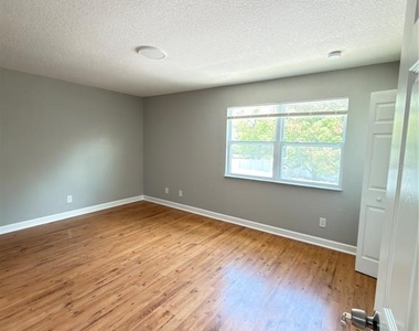 8443 N Grady Avenue - Photo Thumbnail 23