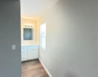 8443 N Grady Avenue - Photo Thumbnail 19