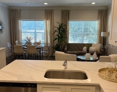 5739 Desert Rose Place - Photo Thumbnail 11
