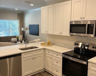 5739 Desert Rose Place - Photo Thumbnail 10