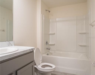 9206 Sapphire Creek Place - Photo Thumbnail 5