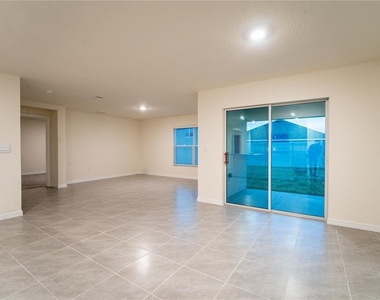 9206 Sapphire Creek Place - Photo Thumbnail 11