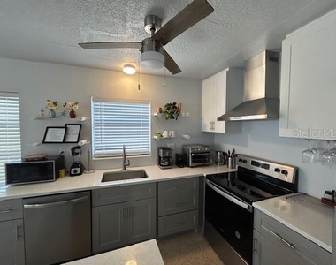 6901 Gulf Winds Drive - Photo Thumbnail 15