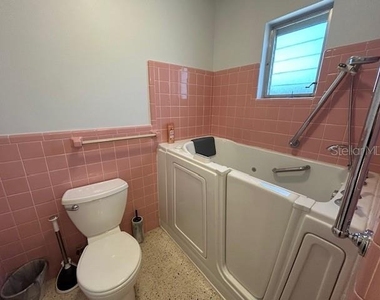 6901 Gulf Winds Drive - Photo Thumbnail 33