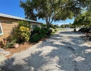 6901 Gulf Winds Drive - Photo Thumbnail 4