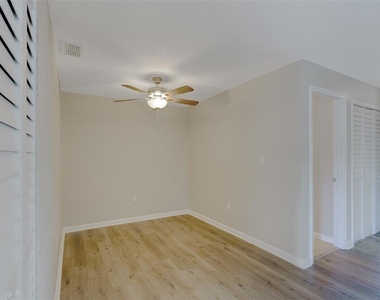 12293 Sailwinds Drive - Photo Thumbnail 21