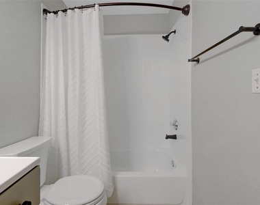 12293 Sailwinds Drive - Photo Thumbnail 32