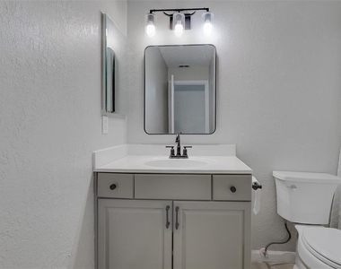 12293 Sailwinds Drive - Photo Thumbnail 33