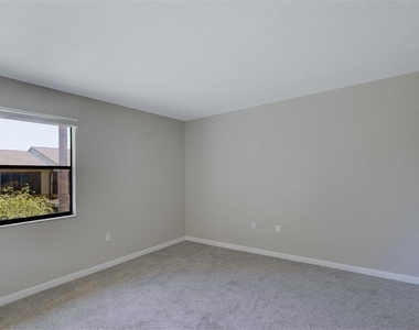 12293 Sailwinds Drive - Photo Thumbnail 24