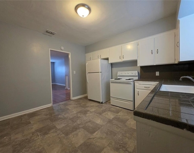 3148 Belden Street - Photo Thumbnail 3