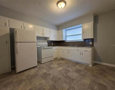 3148 Belden Street - Photo Thumbnail 2