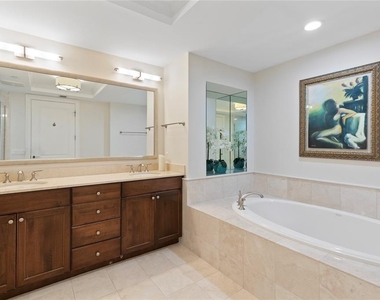 300 Beach Drive Ne - Photo Thumbnail 18