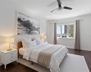 300 Beach Drive Ne - Photo Thumbnail 13