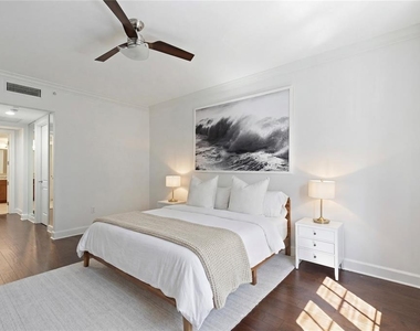 300 Beach Drive Ne - Photo Thumbnail 14