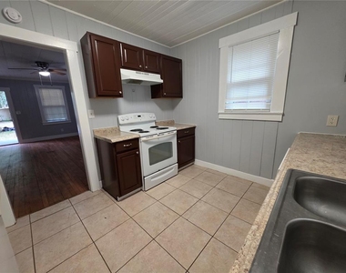 3311 Drew Street - Photo Thumbnail 3
