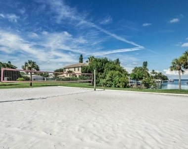 213 Seahorse Drive Se - Photo Thumbnail 42