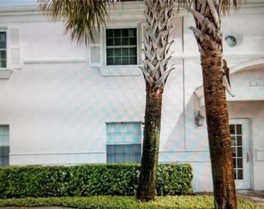 213 Seahorse Drive Se - Photo Thumbnail 2