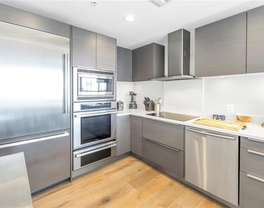 175 1st Street S - Photo Thumbnail 11