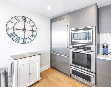 175 1st Street S - Photo Thumbnail 12
