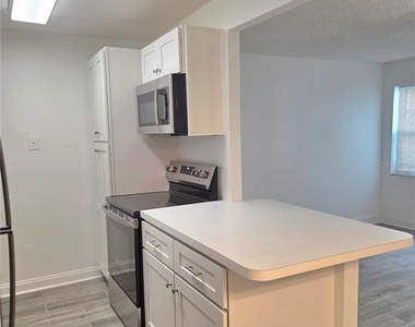 353 S Mcmullen Booth Road - Photo Thumbnail 3