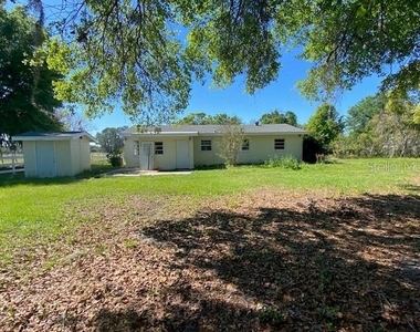 4316 E Knights Griffin Road - Photo Thumbnail 2